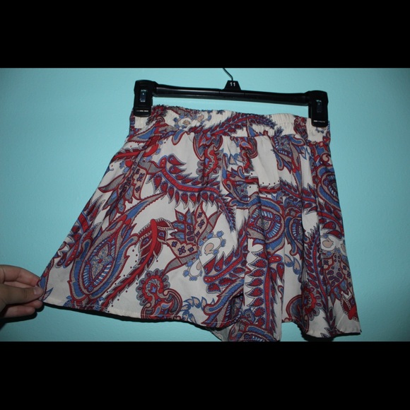 Charlotte Russe shorts - Picture 1 of 2